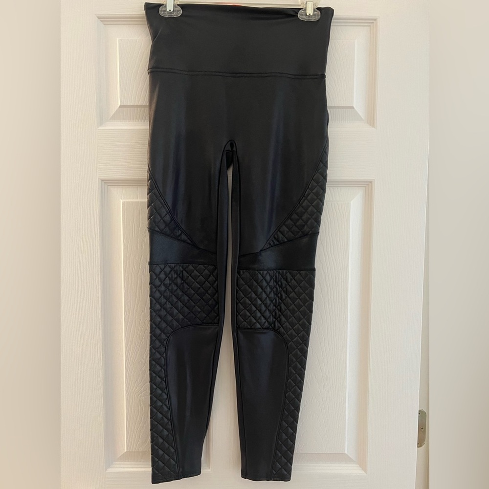 SPANX faux leather quilted leggings, black, large